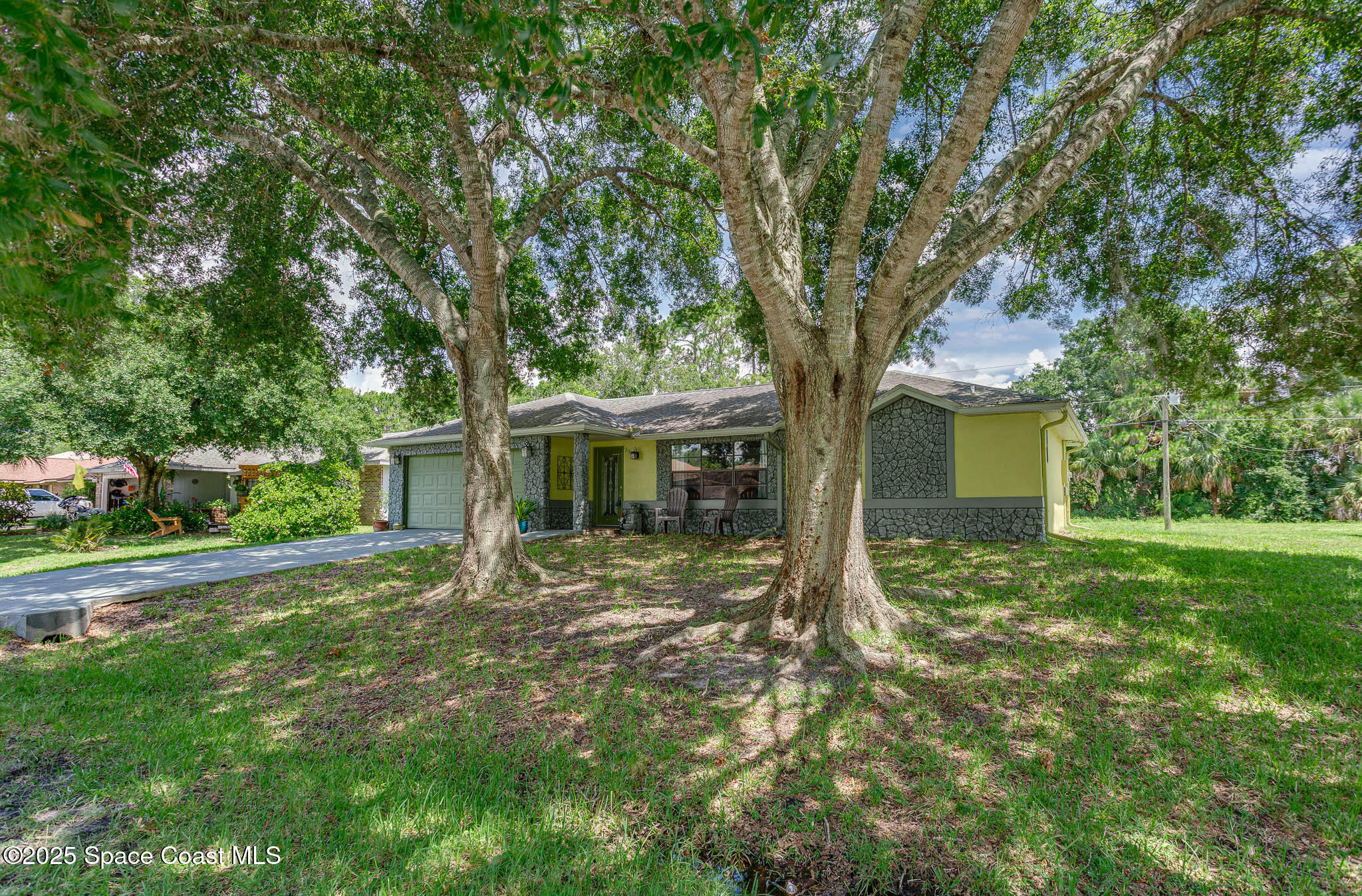 391 Abello Road Southeast Palm Bay, FL 32909 - Photo 30 of 30 391 Abello Rd (12 of 33)