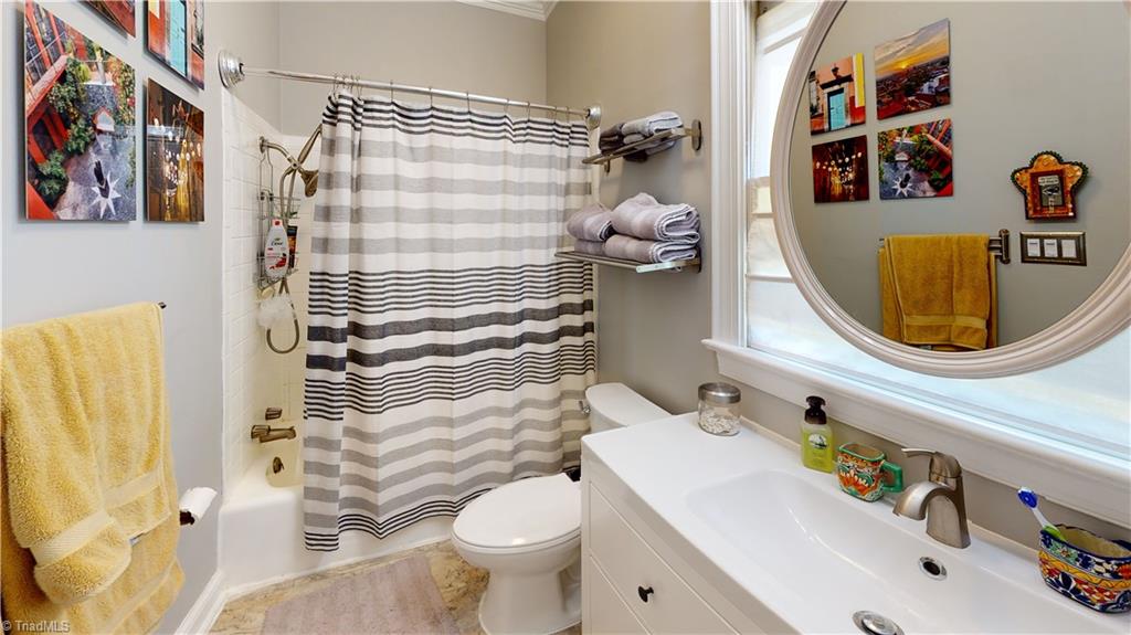 805 East Country Club Road Mount Airy, NC 27030 - Photo 18 of 42 Master Bath