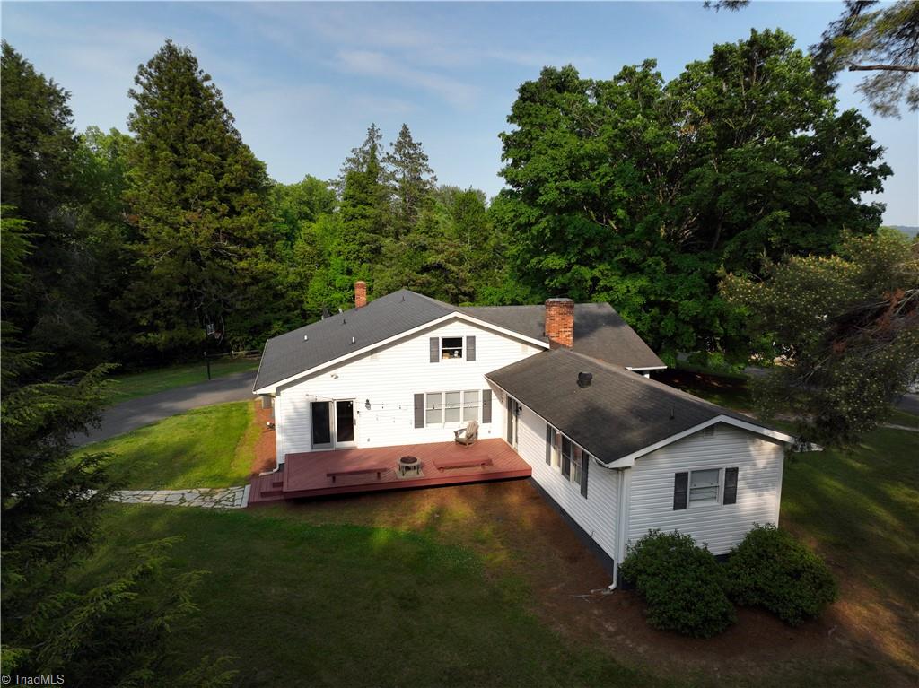805 East Country Club Road Mount Airy, NC 27030 - Photo 32 of 42 Gallery Image 32