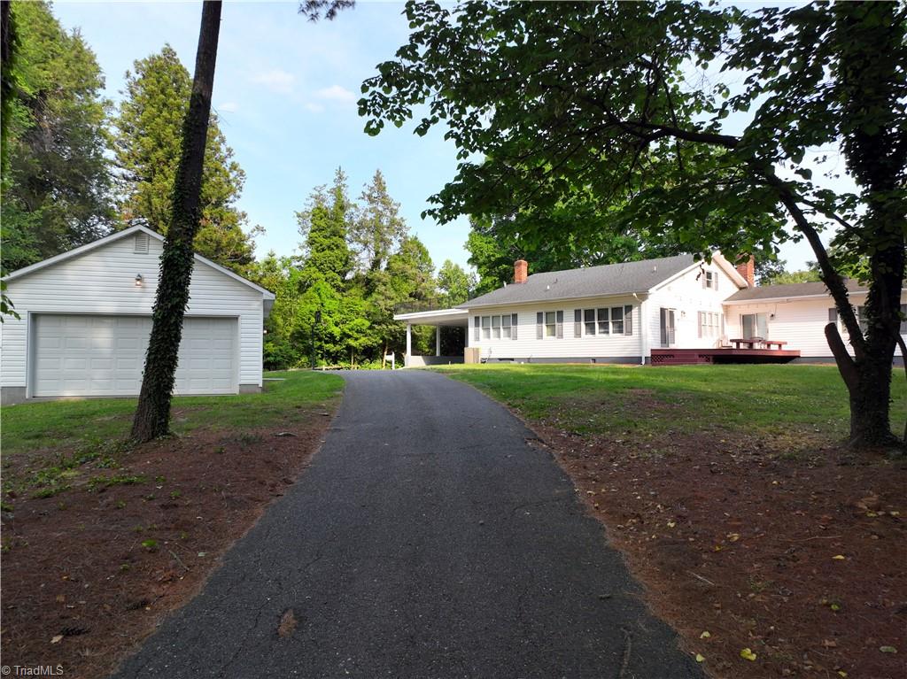 805 East Country Club Road Mount Airy, NC 27030 - Photo 36 of 42 Gallery Image 36