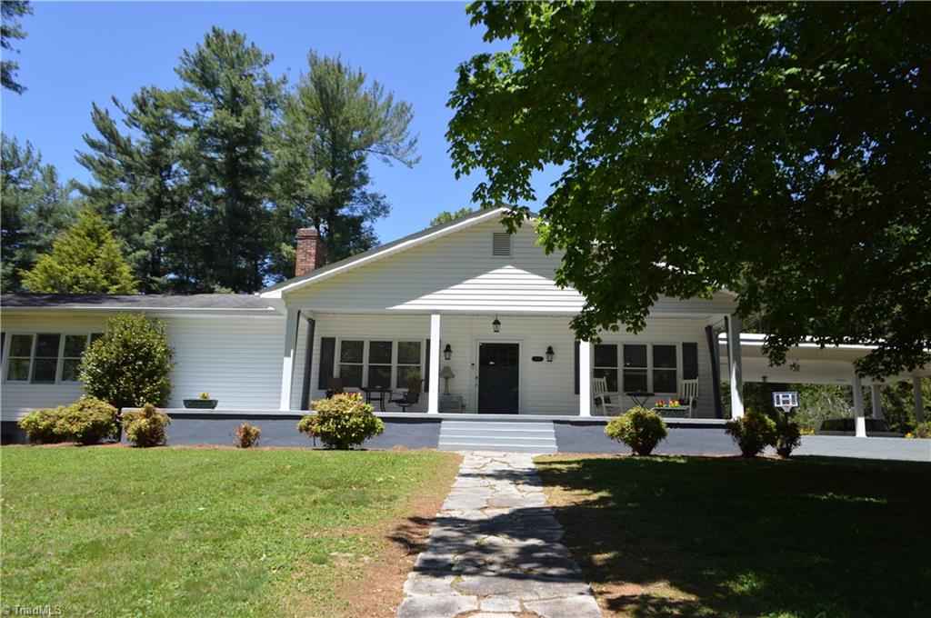 805 East Country Club Road Mount Airy, NC 27030 - Photo 42 of 42 Gallery Image 42