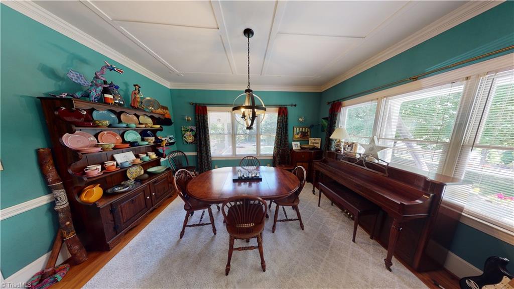 805 East Country Club Road Mount Airy, NC 27030 - Photo 9 of 42 Dining room