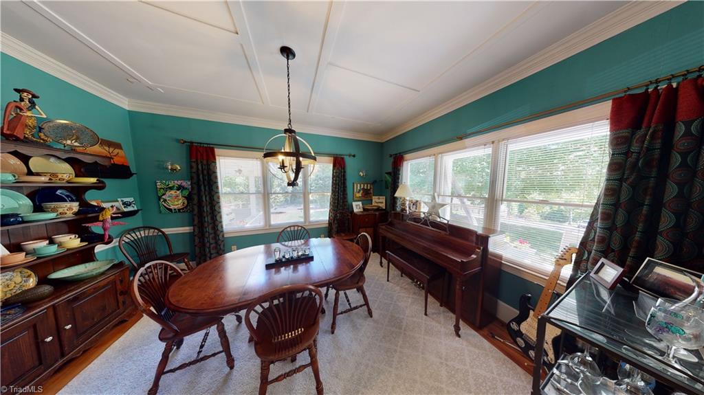 805 East Country Club Road Mount Airy, NC 27030 - Photo 10 of 42 Dining room
