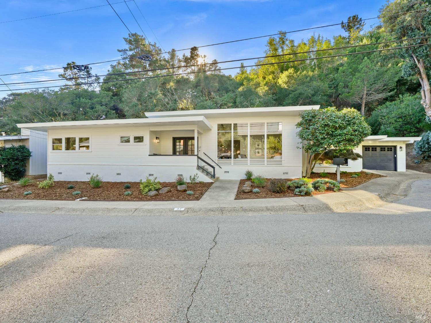 37 Convent Court San Rafael, CA 94901 - Photo 2 of 29