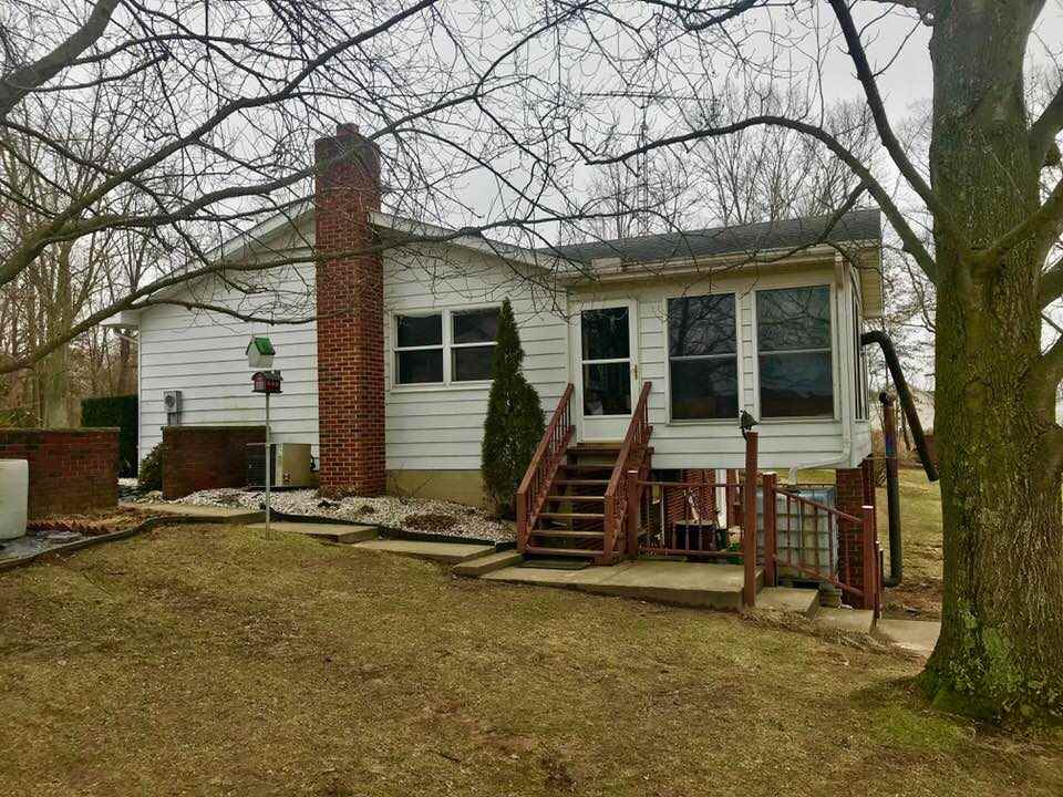 460 Mahan Road Mitchell, IN 47446 - Photo 2 of 25