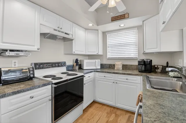 $390,000 | 18290 Covina Way, Unit A, Boca Raton, FL 33498