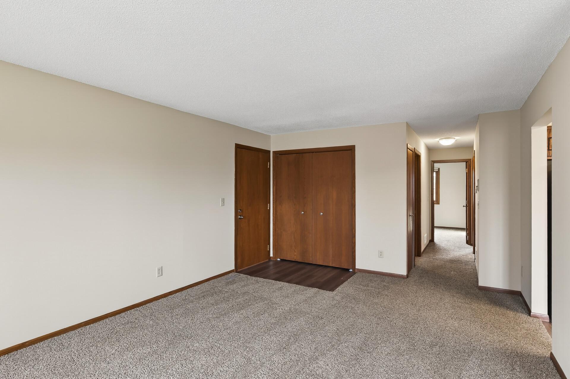 7948 Charles Way Inver Grove Heights, MN 55076 - Photo 9 of 11