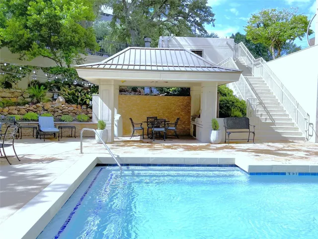 a view of a living room