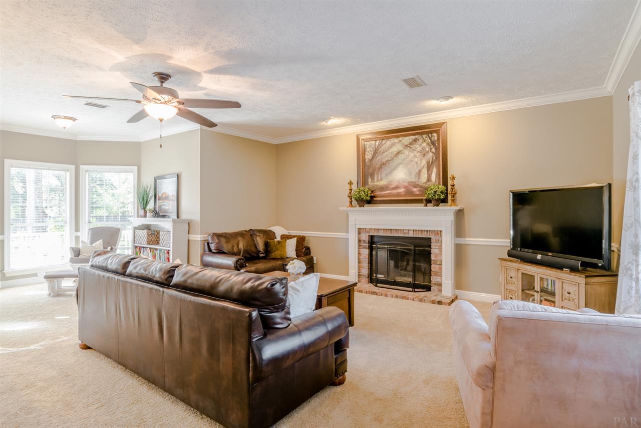 712 Copper Ridge Drive Cantonment, FL 32533 - Photo 8 of 42 Gallery Image 8