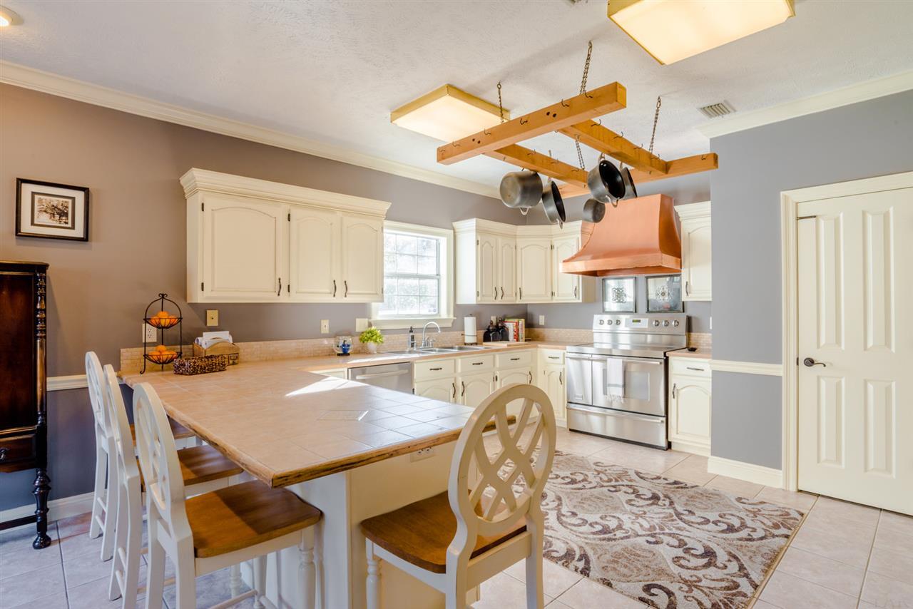 712 Copper Ridge Drive Cantonment, FL 32533 - Photo 10 of 42 Gallery Image 10