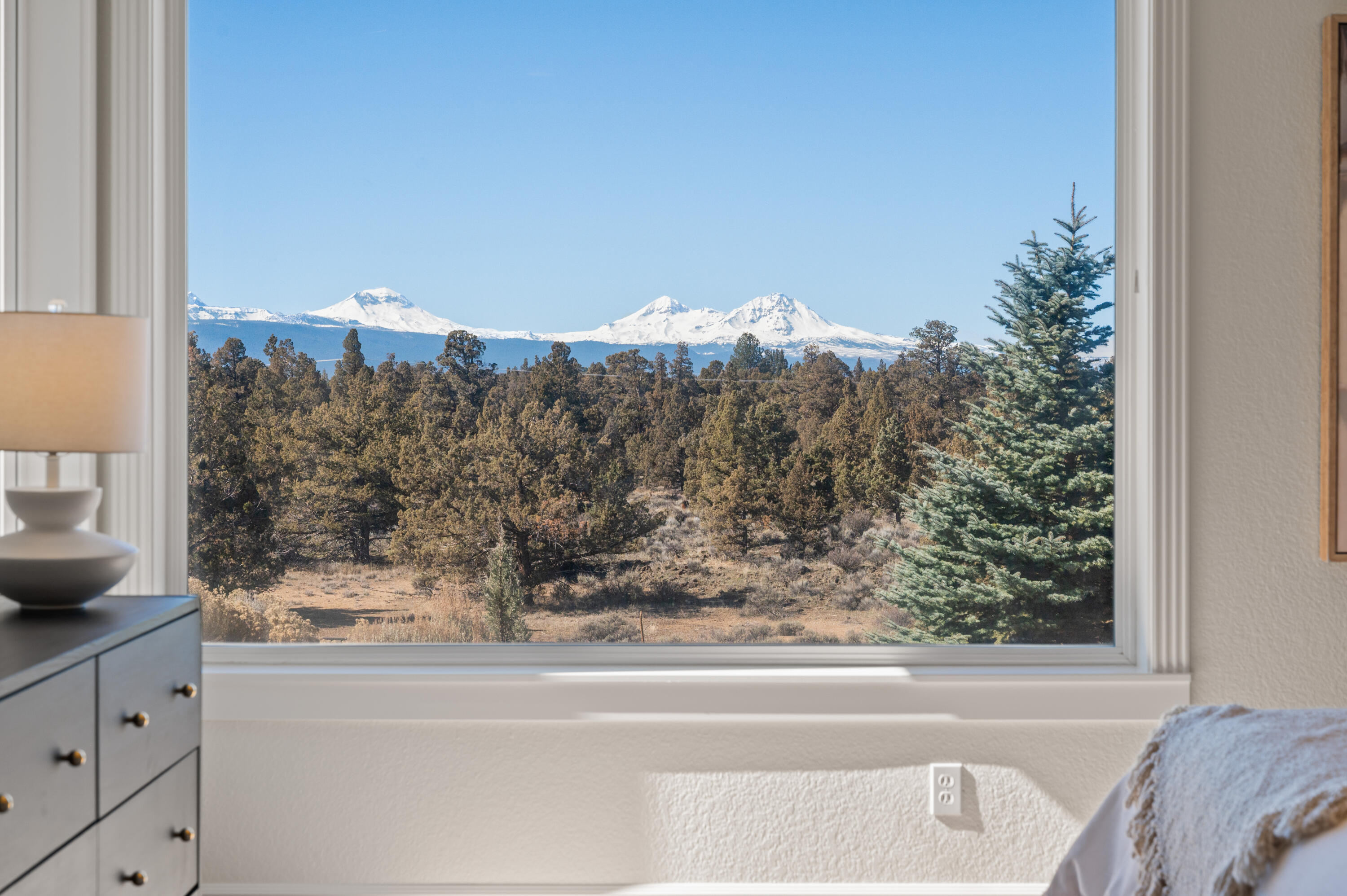 21450 Dale Road Bend, OR 97701 - Photo 34 of 75 Primary Suite Views