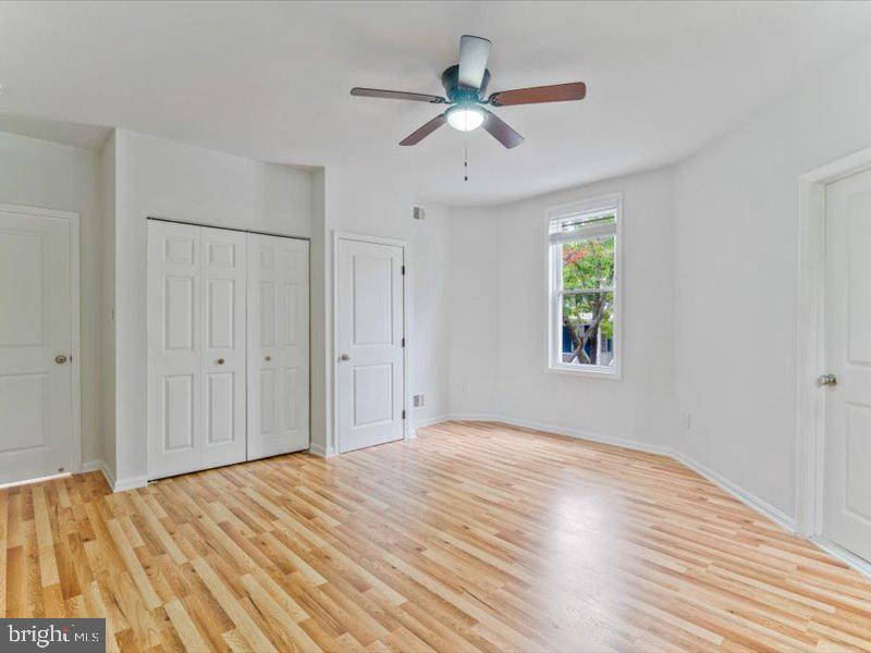 1200 D Street Northeast Washington, DC 20002 - Photo 22 of 47 Bright and airy room with natural light.