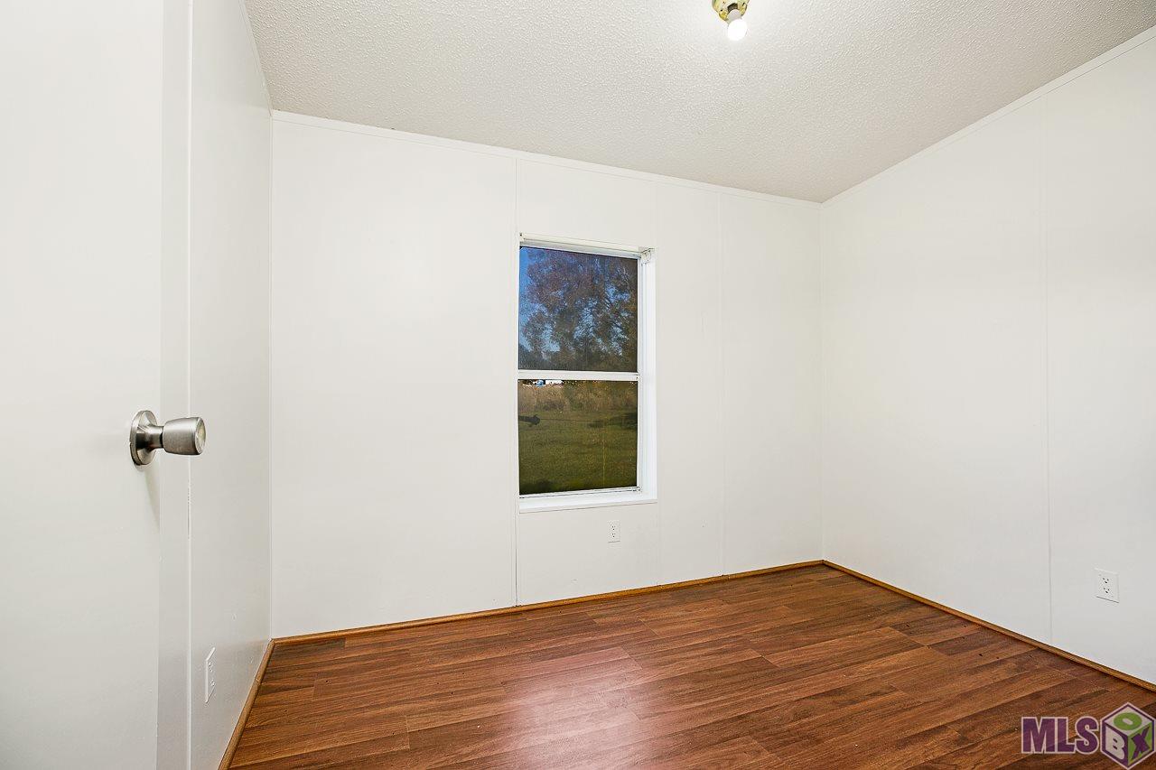 33909 Clinton Allen Road Denham Springs, LA 70706 - Photo 16 of 22 Office