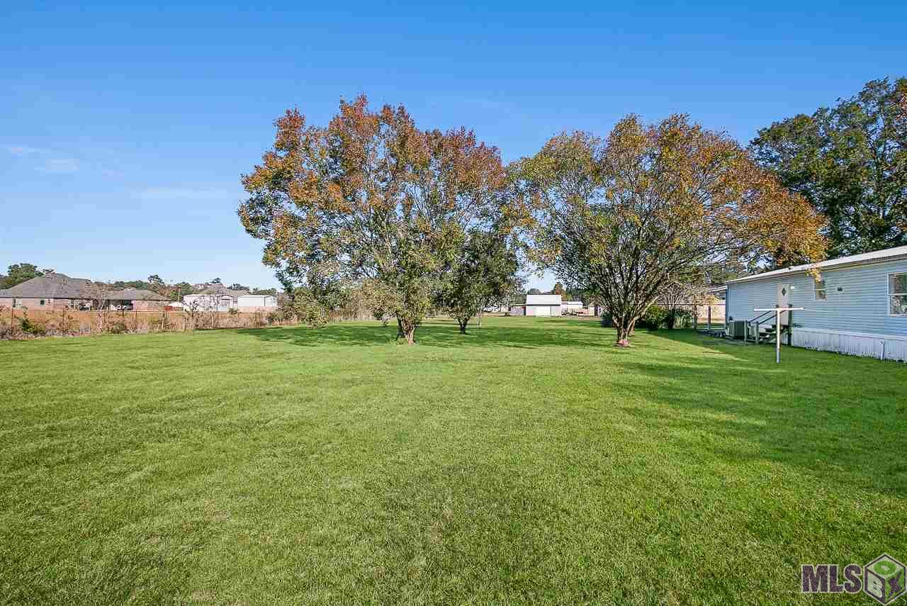 33909 Clinton Allen Road Denham Springs, LA 70706 - Photo 3 of 22 Backyard
