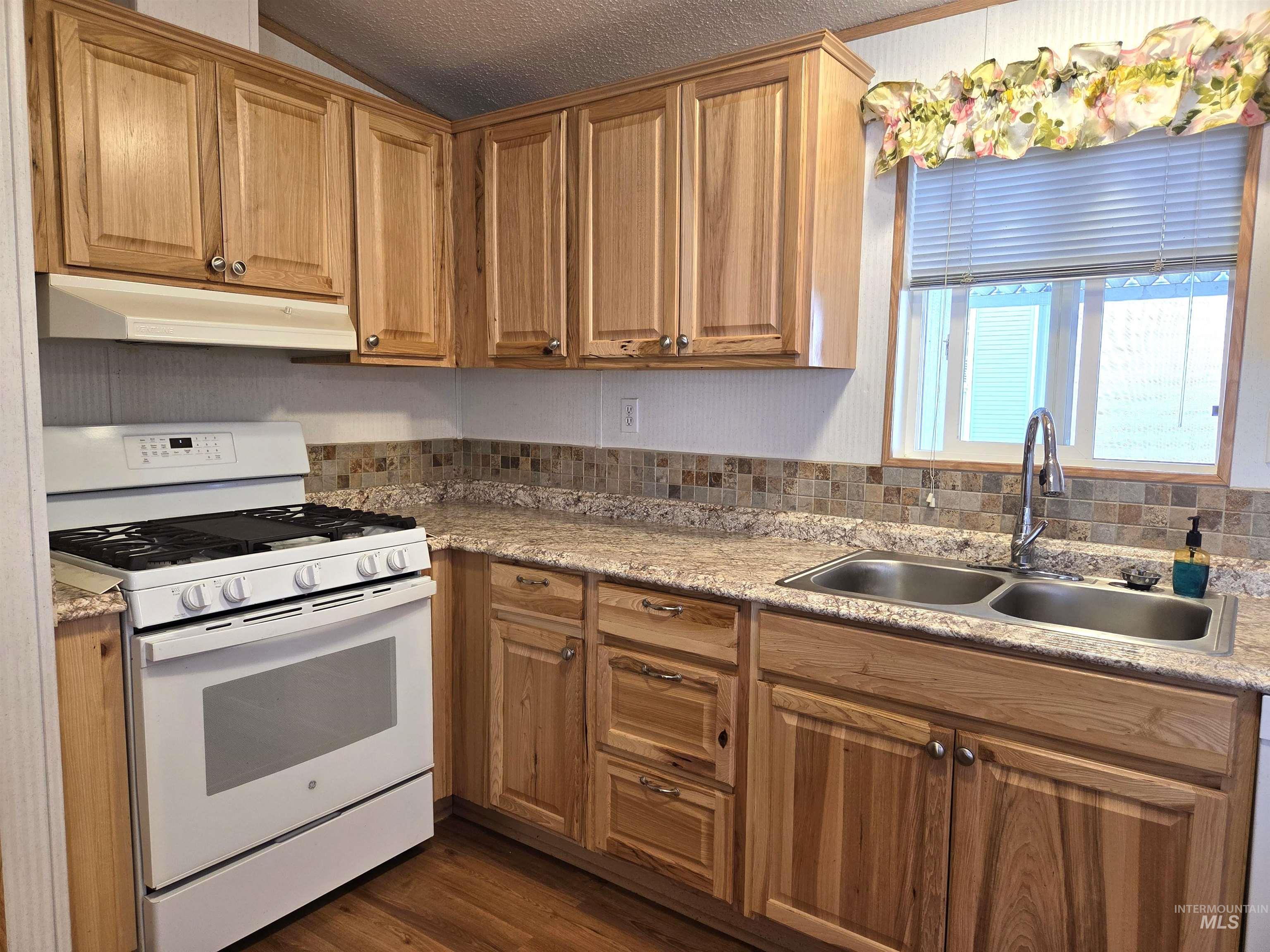 2115 6th, Unit 60 Clarkston, WA 99403 - Photo 4 of 28