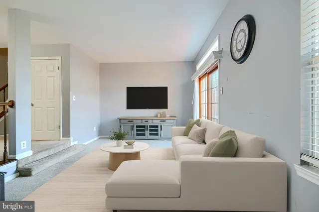 a view of a livingroom with furniture