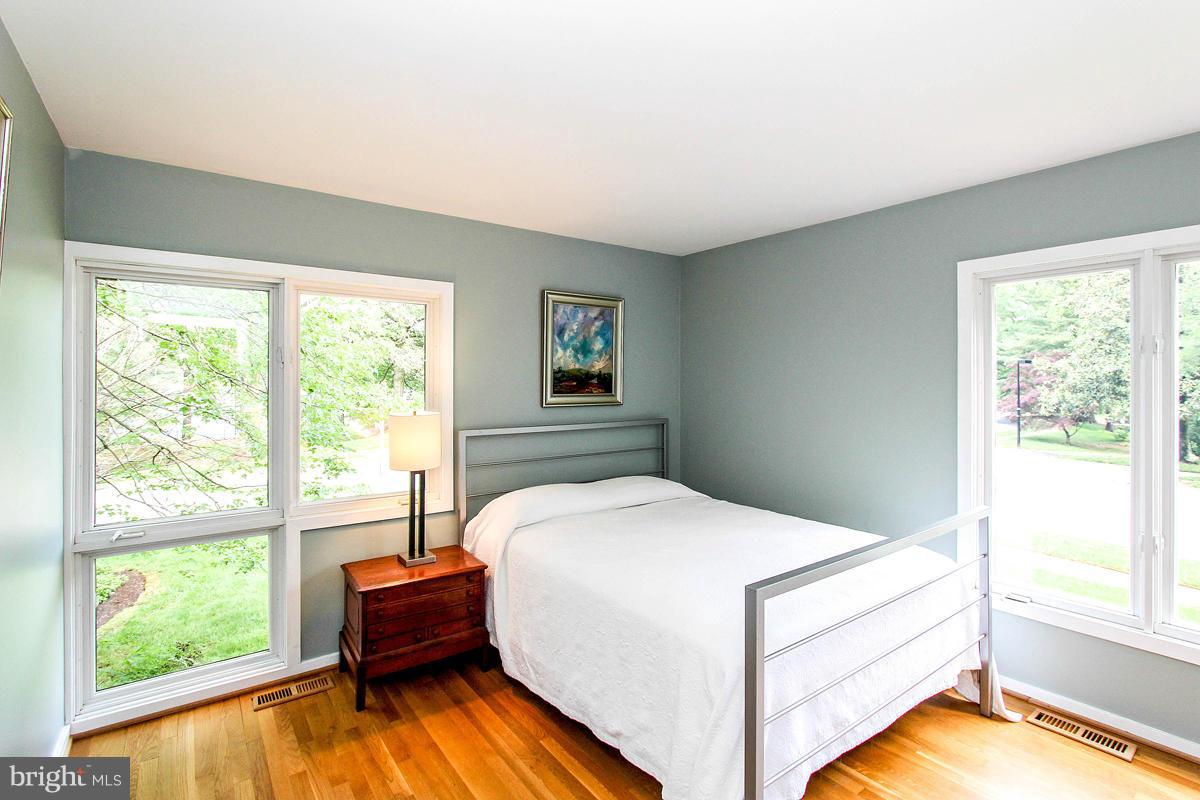 11401 Hook Road Reston, VA 20190 - Photo 19 of 30 Bedroom