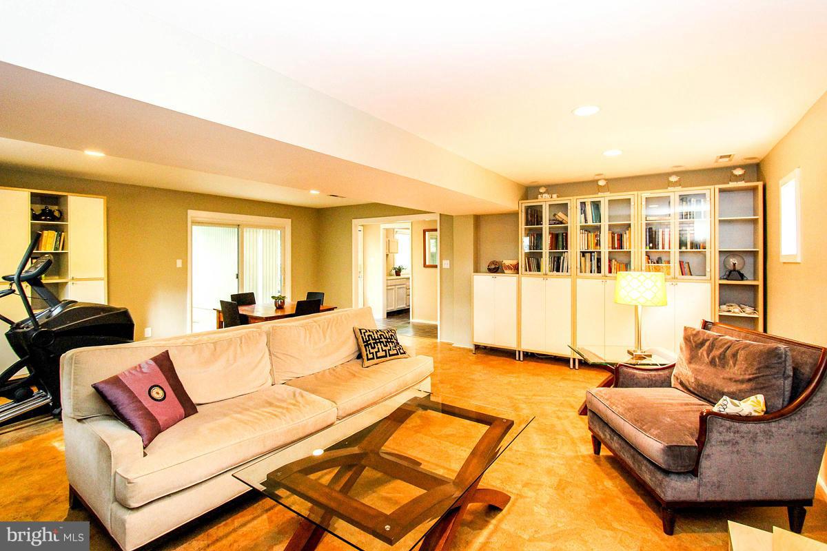 11401 Hook Road Reston, VA 20190 - Photo 23 of 30 Basement