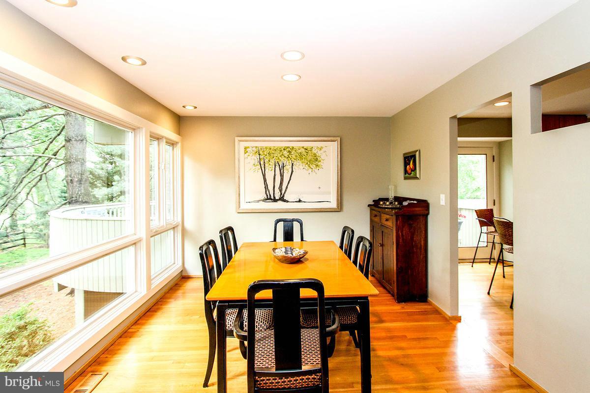 11401 Hook Road Reston, VA 20190 - Photo 8 of 30 Dining Room