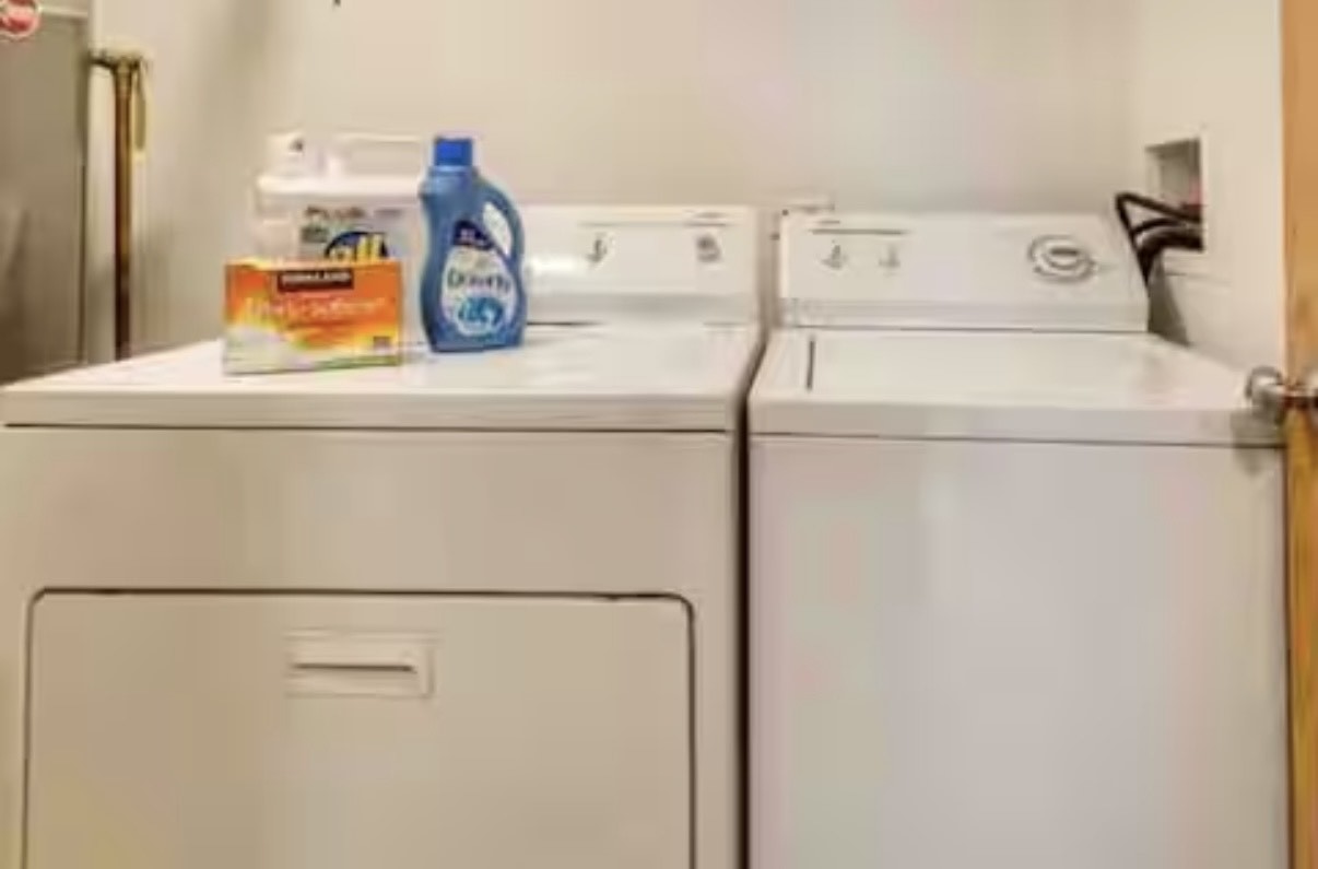 10620 Central Avenue, Unit 2A Chicago Ridge, IL 60415 - Photo 14 of 16 a close up of a washer and dryer