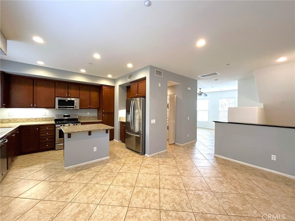 12447 Canal Drive, Unit 2 Rancho Cucamonga, CA 91739 - Photo 11 of 24
