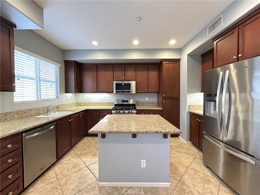 12447 Canal Drive, Unit 2 Rancho Cucamonga, CA 91739 - Photo 13 of 24