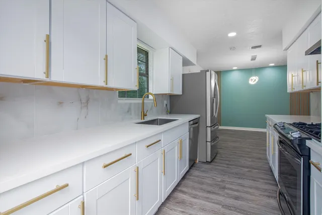 $229,900 | 2922 Knotty Oaks Trail, Houston, TX 77045