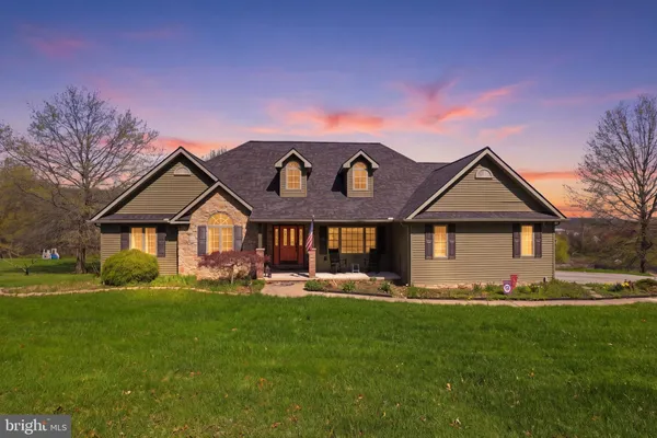 $529,900 | 7340 Woodland Drive, Spring Grove, PA 17362
