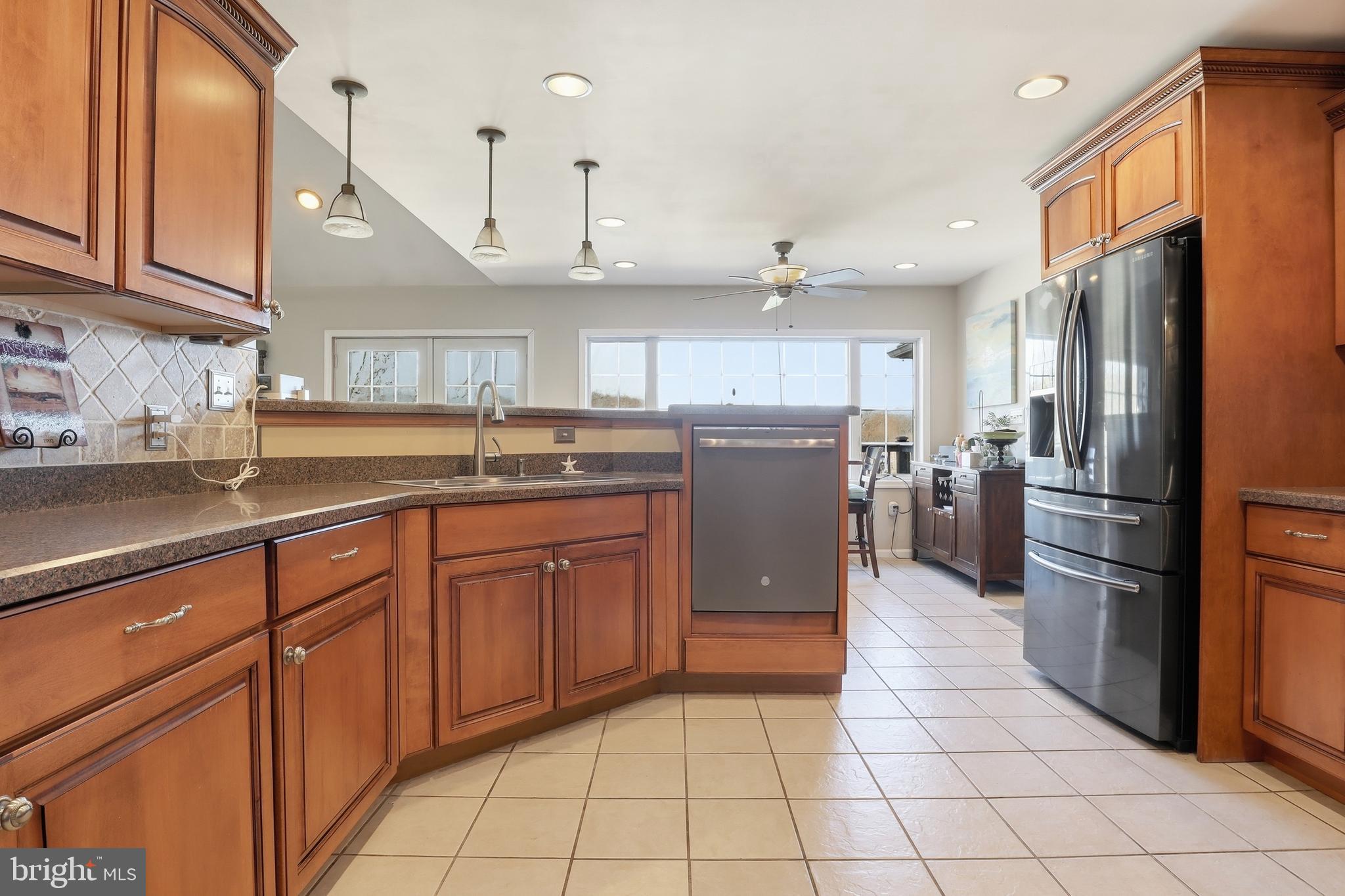 7340 Woodland Drive Spring Grove, PA 17362 - Photo 11 of 38 Kitchen