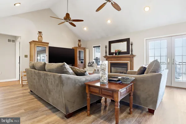 $529,900 | 7340 Woodland Drive, Spring Grove, PA 17362
