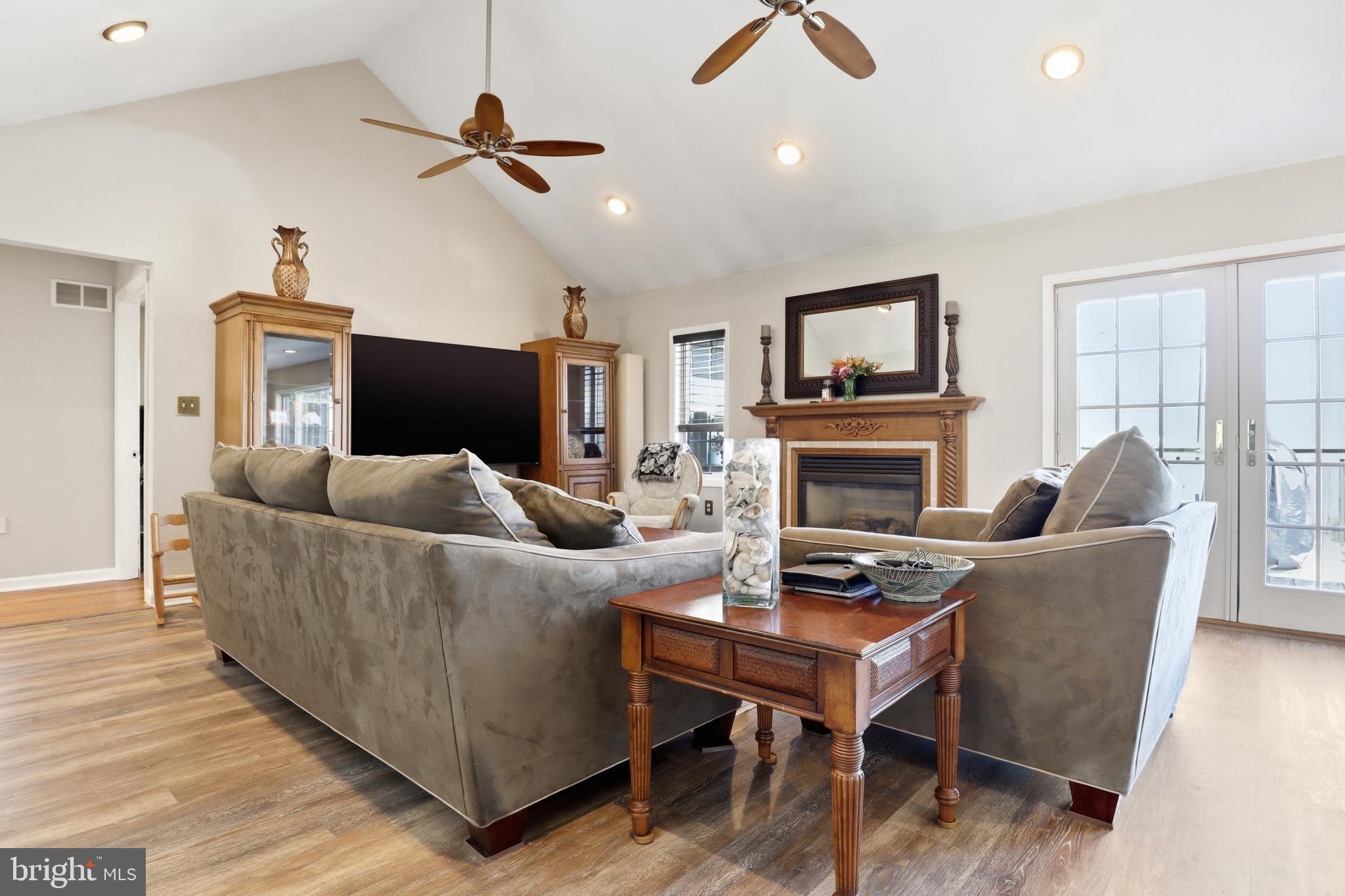 7340 Woodland Drive Spring Grove, PA 17362 - Photo 5 of 38 Living Room