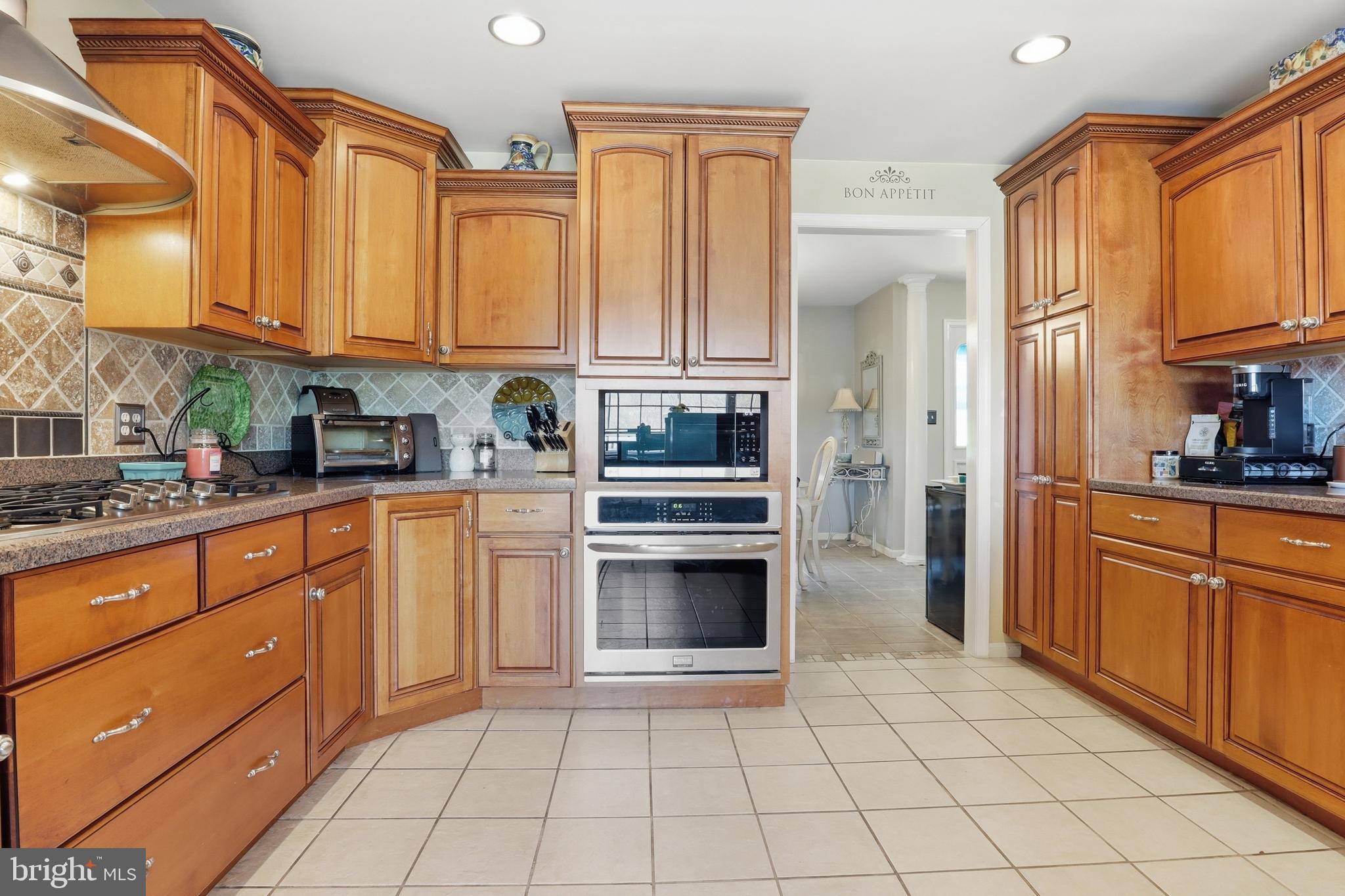7340 Woodland Drive Spring Grove, PA 17362 - Photo 10 of 38 Kitchen
