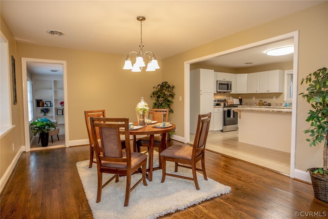 4100 Fordham Road Chesterfield, VA 23236 - Photo 32 of 32 Open floorplan with lots of room to entertain.