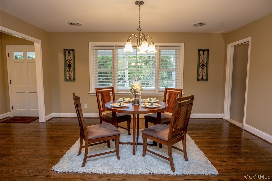 4100 Fordham Road Chesterfield, VA 23236 - Photo 10 of 32 Dining area with beautiful picture window.