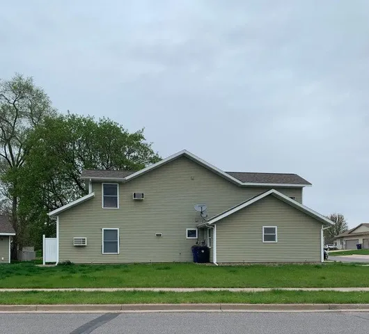 $1,495 | 903 8th Avenue North, Onalaska, WI 54650