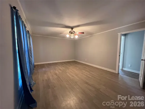 $2,200 | 731 West Main Street Extension, Lincolnton, NC 28092