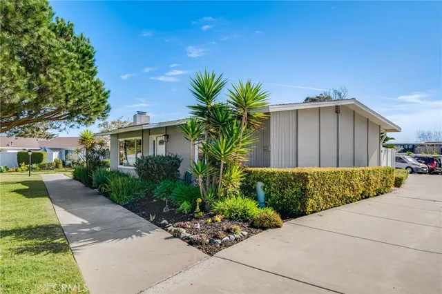 $800,000 | 229 Monte Vista, Unit 12, San Clemente, CA 92672