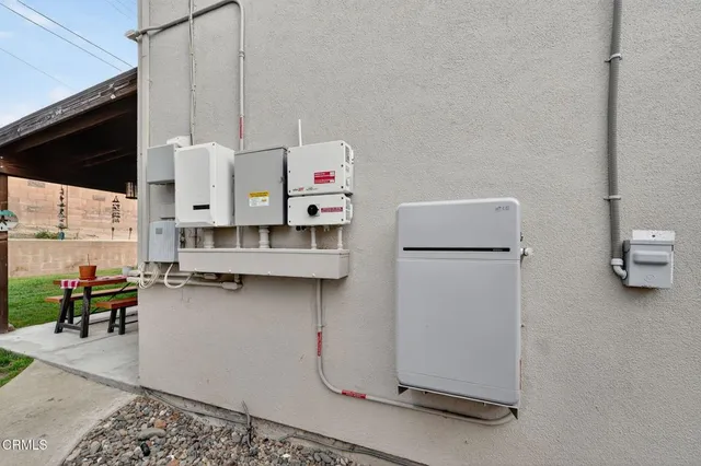 $1,010,000 | 1595 Lyndhurst Avenue, Camarillo, CA 93010