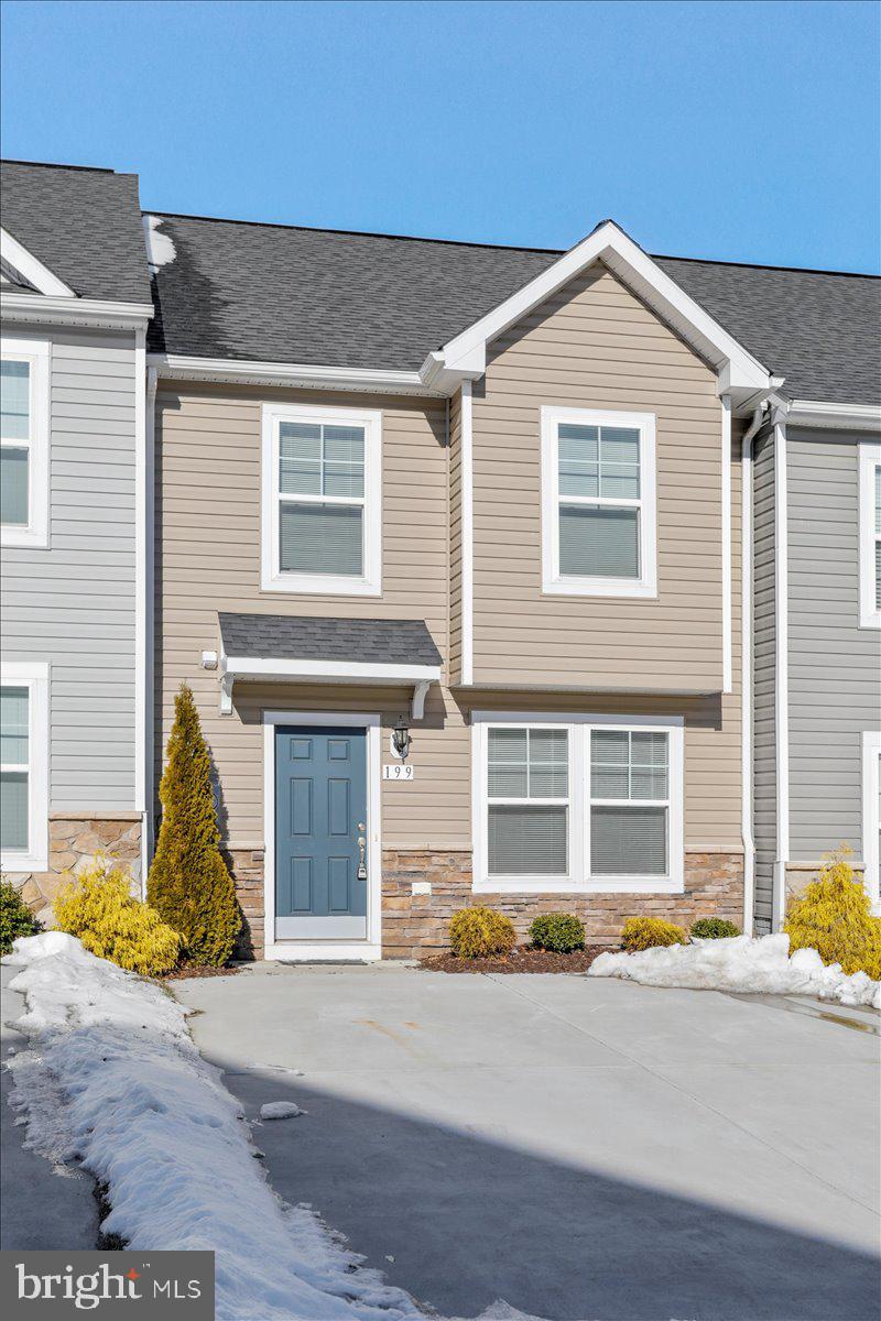 199 Ran Rue Drive Martinsburg, WV 25403 - Photo 3 of 33 Gallery Image 3