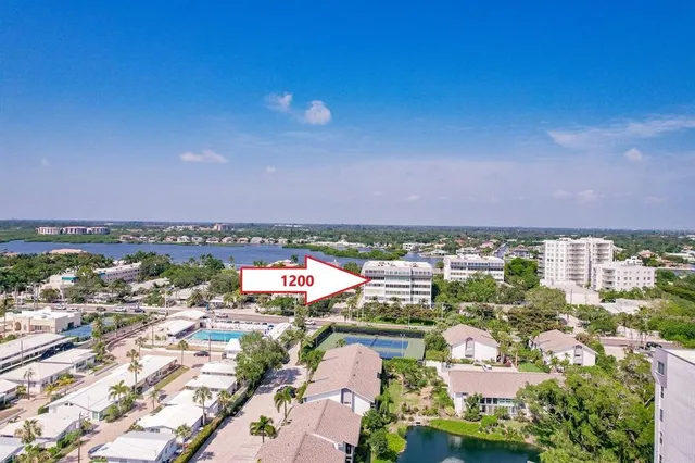 $8,400 | 1200 East Peppertree Lane, Unit 206, Sarasota, FL 34242