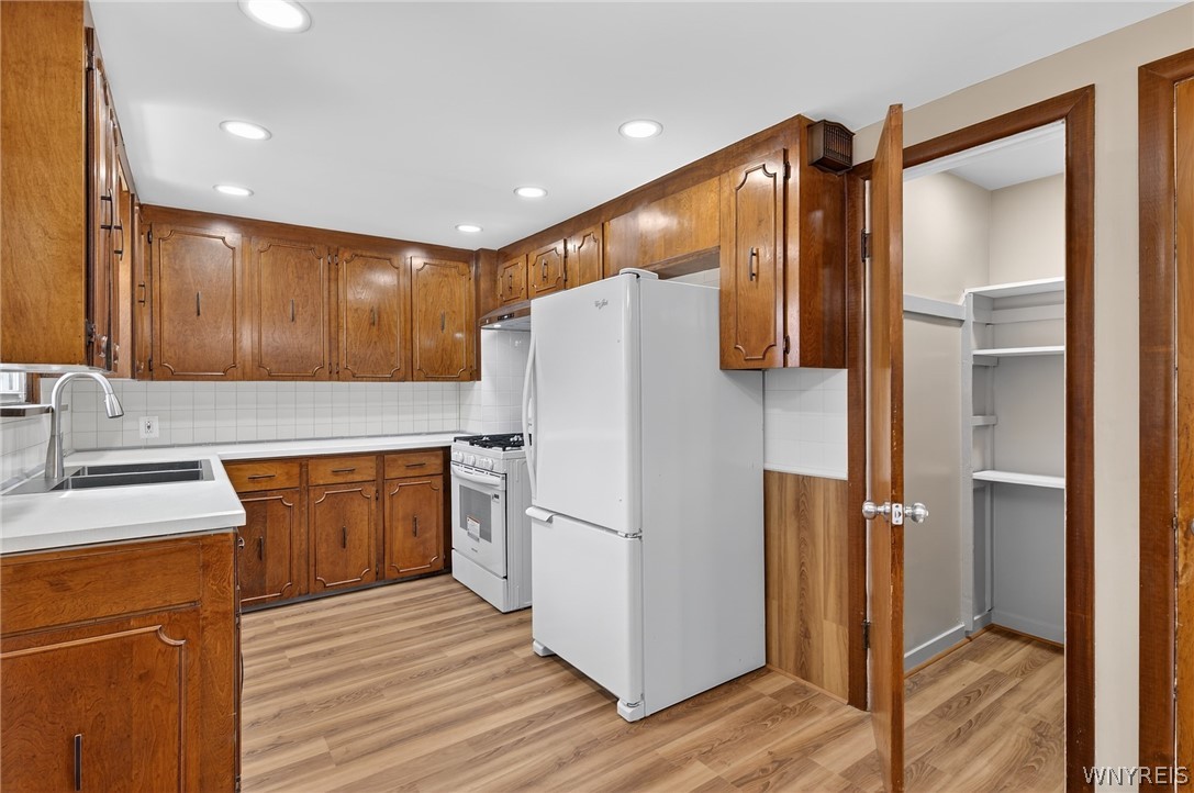 121 Southgate Road Cheektowaga, NY 14215 - Photo 20 of 50