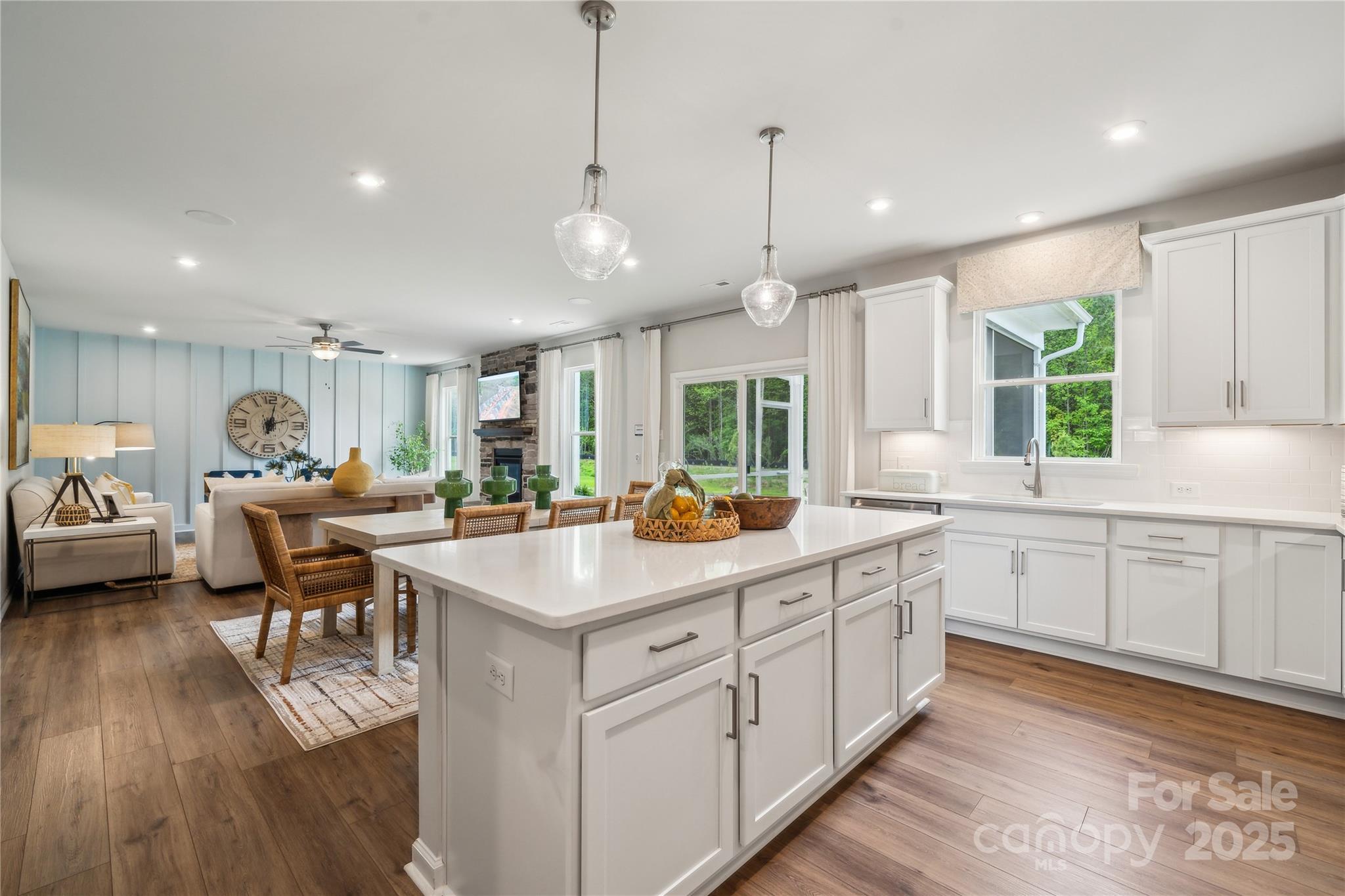 403 Alameda Way Matthews, NC 28104 - Photo 10 of 39