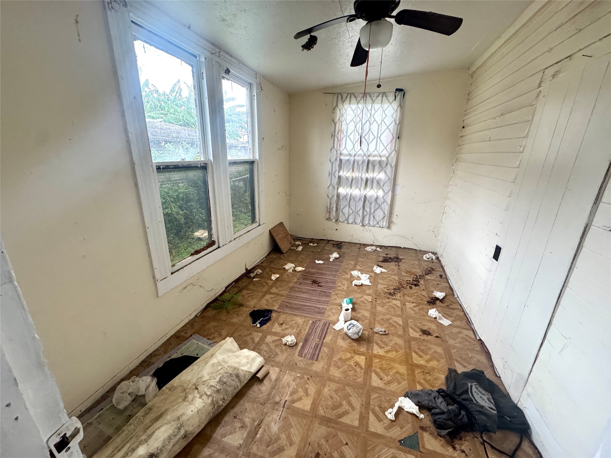 2809 Engelke Street Houston, TX 77003 - Photo 15 of 17 workspace with wooden floor