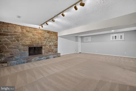 $925,000 | 2270 Glenmore Terrace, Rockville, MD 20850