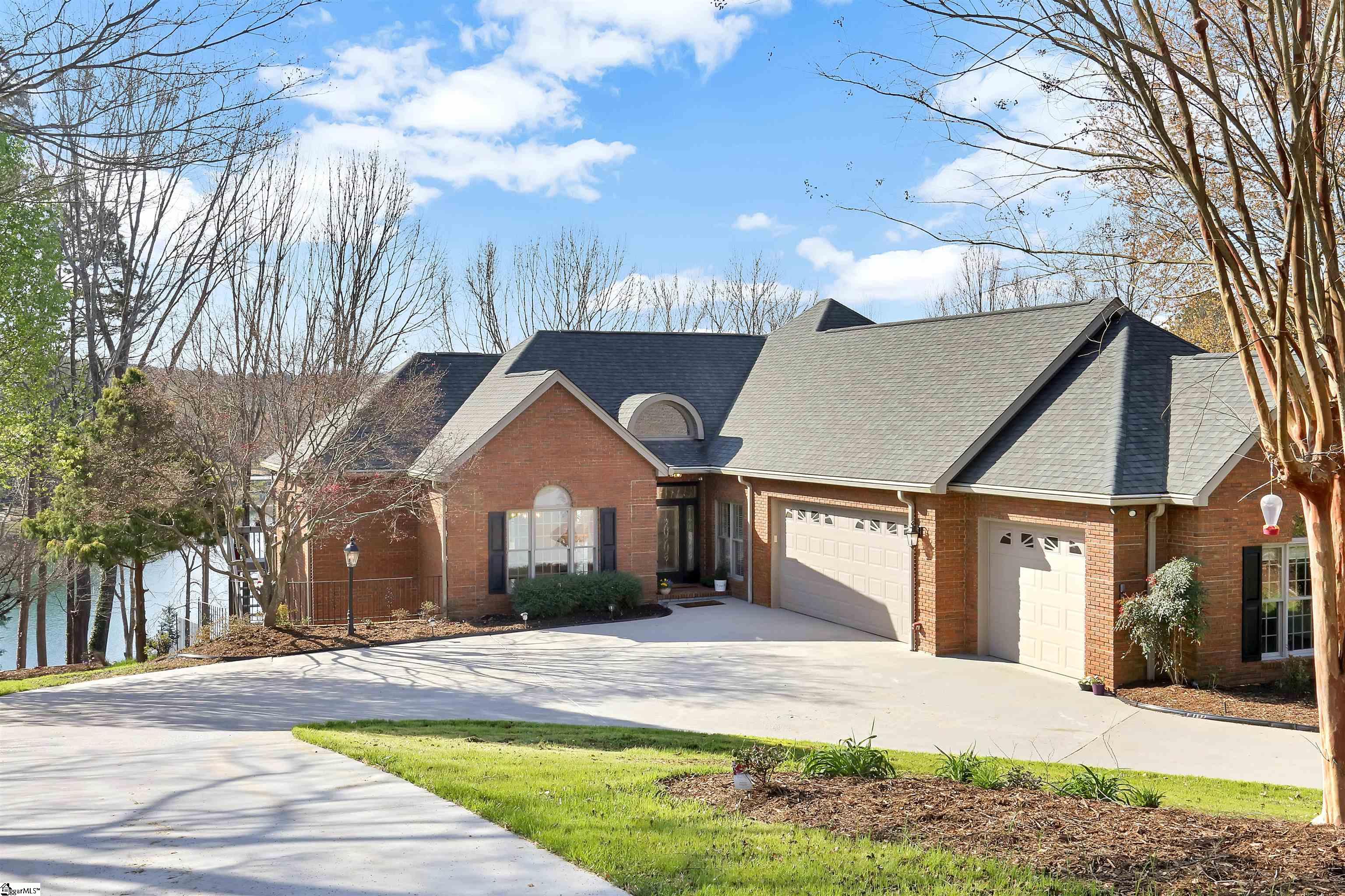 303 Amethyst Way Seneca, SC 29672 - Photo 1 of 35 Gallery Image 1
