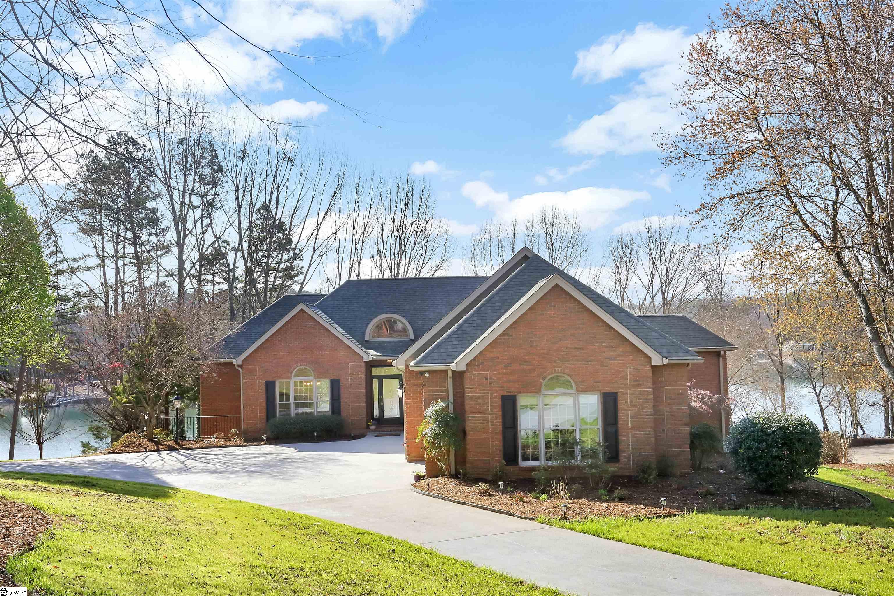 303 Amethyst Way Seneca, SC 29672 - Photo 3 of 35 Gallery Image 3