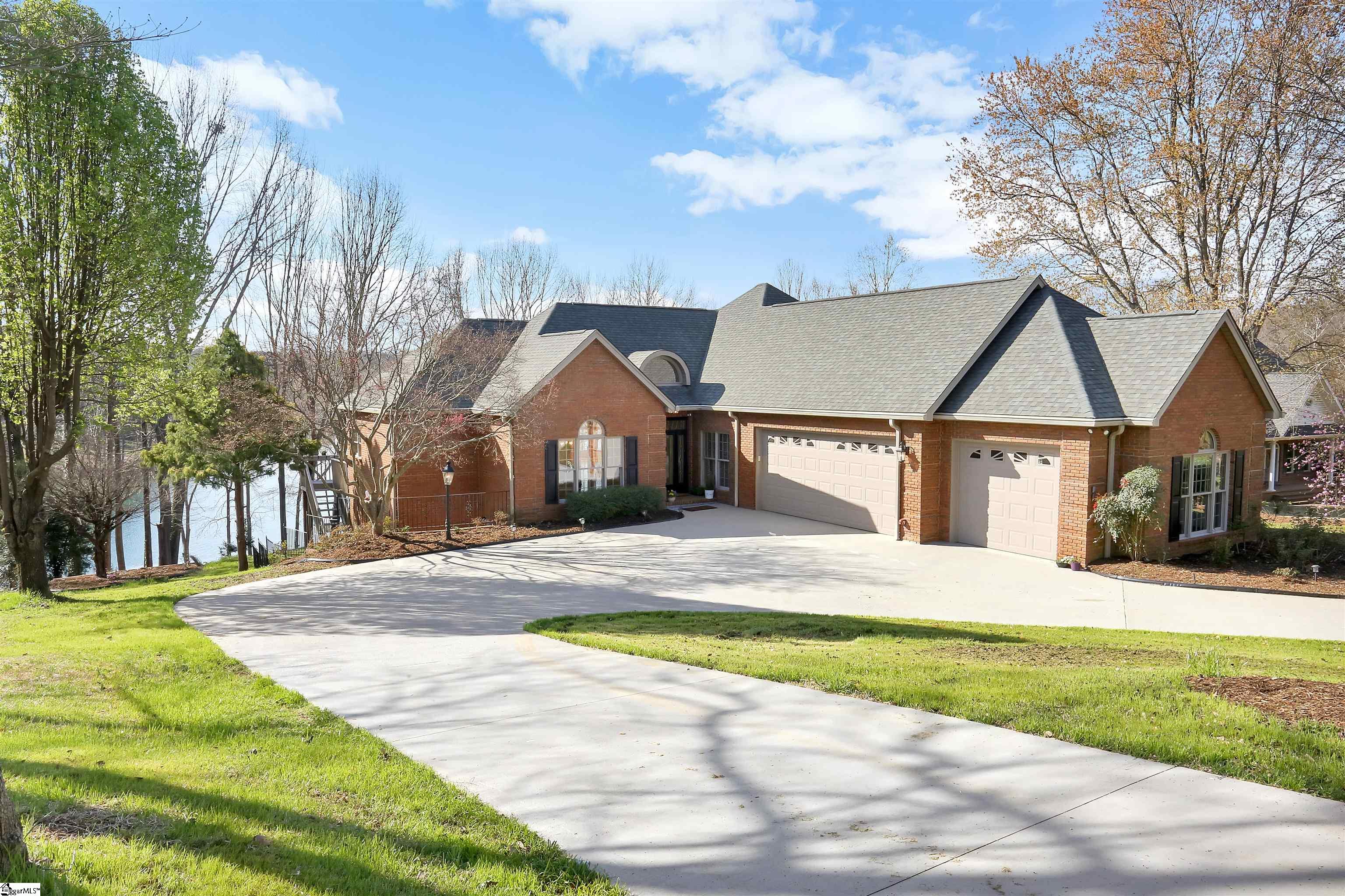 303 Amethyst Way Seneca, SC 29672 - Photo 4 of 35 Gallery Image 4