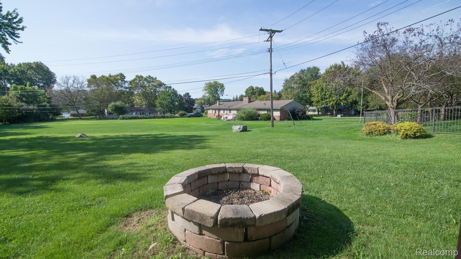 2632 Mcclintock Road Bloomfield Hills, MI 48302 - Photo 29 of 39 013__11.jpg