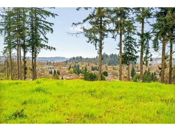 $524,900 | 1238 Stone Forest Court, Eugene, OR 97401