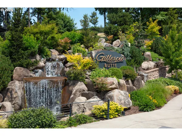 $524,900 | 1238 Stone Forest Court, Eugene, OR 97401